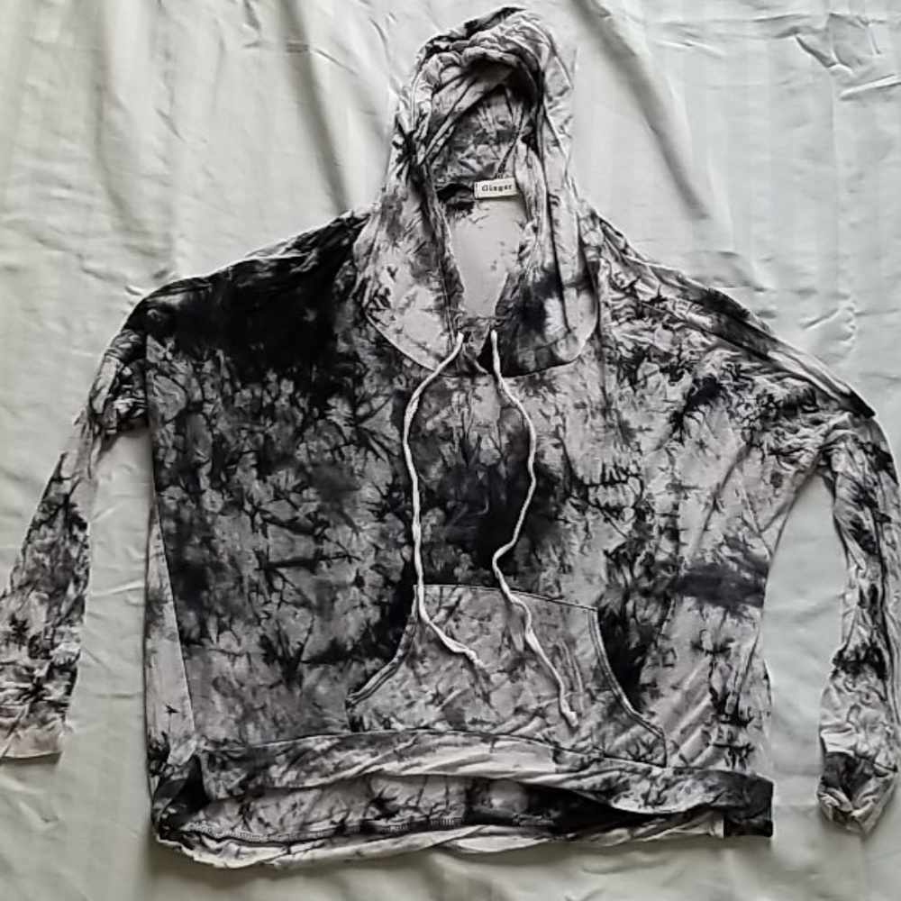 tie-dye cropped hoodie